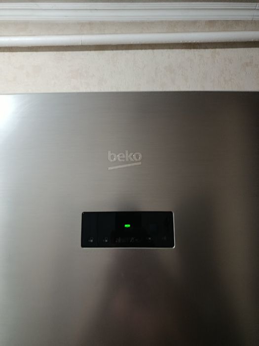 Продам холодильник Beko.