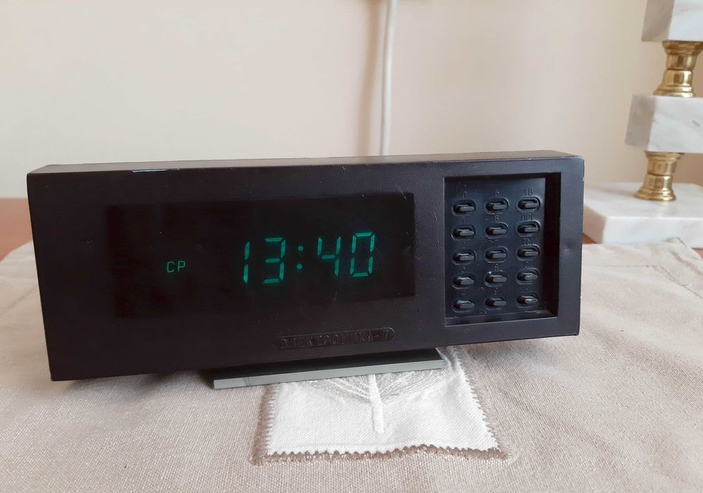 Руски електронен часовник Електроника 7-21-03