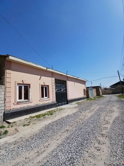 Suputnikdan 6 SOʻTIQli hovli sirochni sotiladi