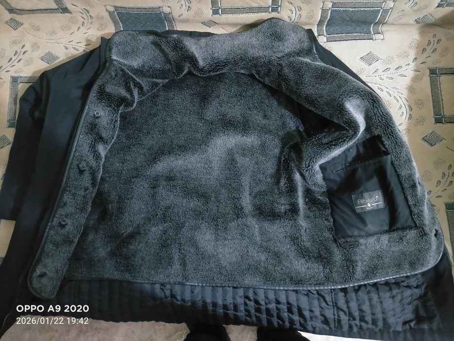 Куртка зимняя, черная