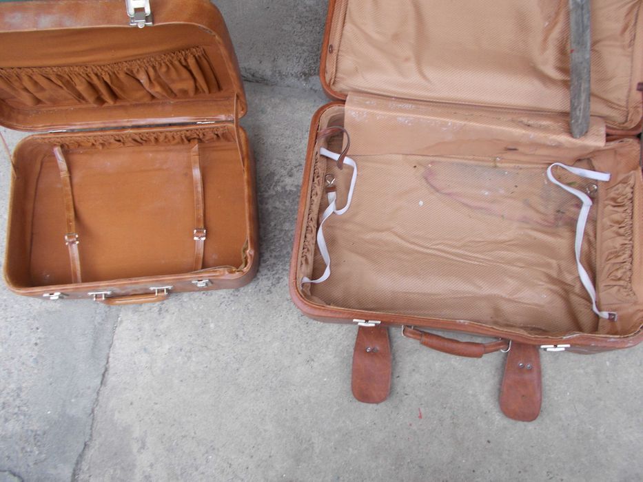 Стари кожени куфари от соца
