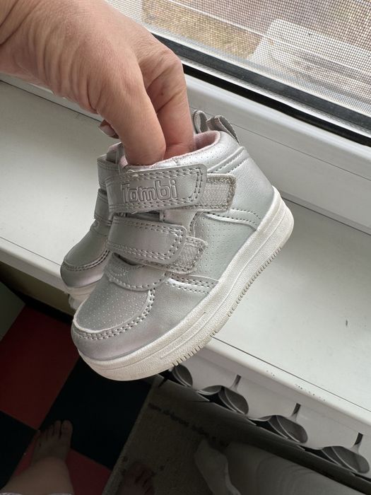 Ботинки на девочку