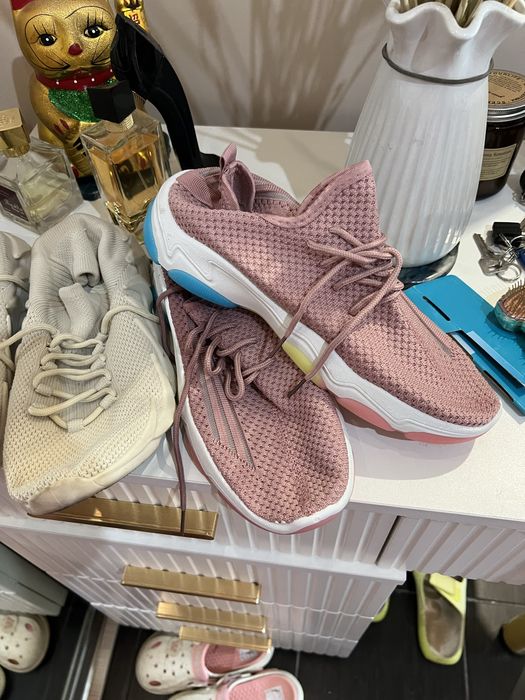 Кроссовки размер 40