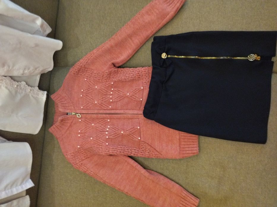 Продам вещи на девочку 7-9 лет. Не дорого .