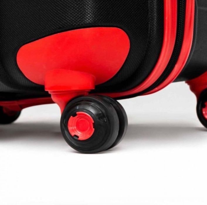 Чемоданы IVS из полипропилена PP