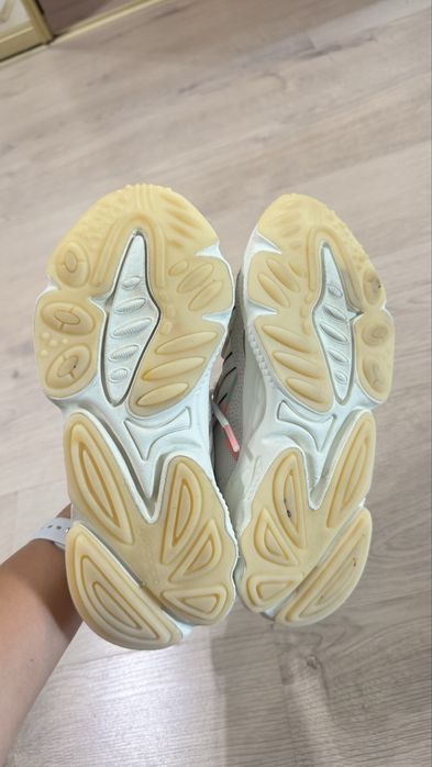 Кроссовки Adidas