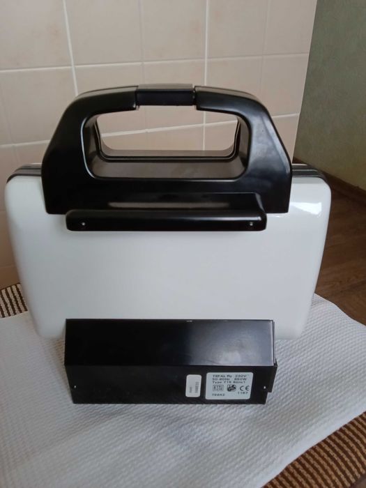 Сэндвичница ,, Tefal ", новая