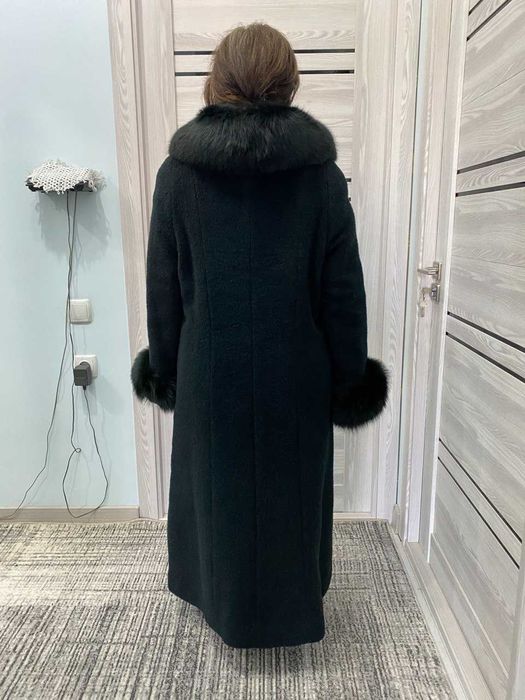 Фирм. Пальто Лама р.46/48 Турция