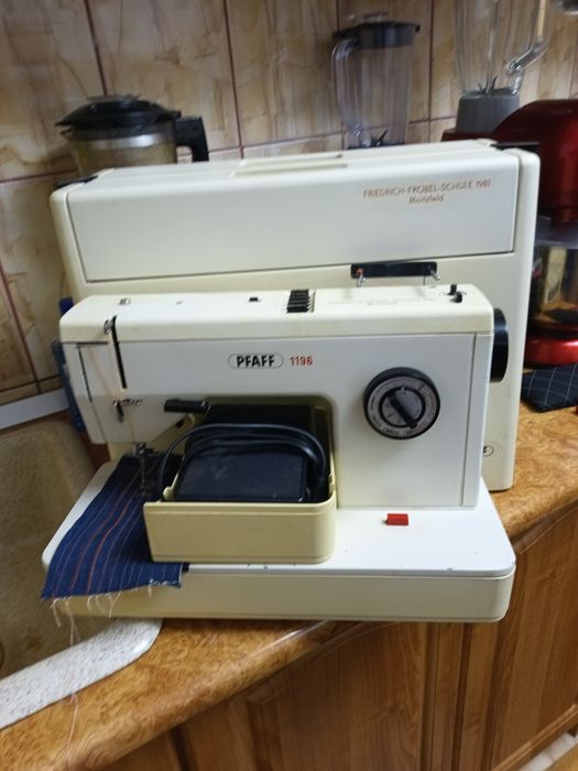 Mașini de cusut electrice