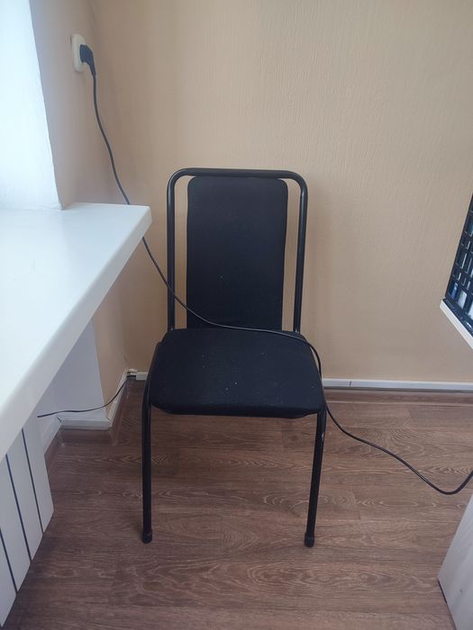 Офисная мебель. Стулья, стол