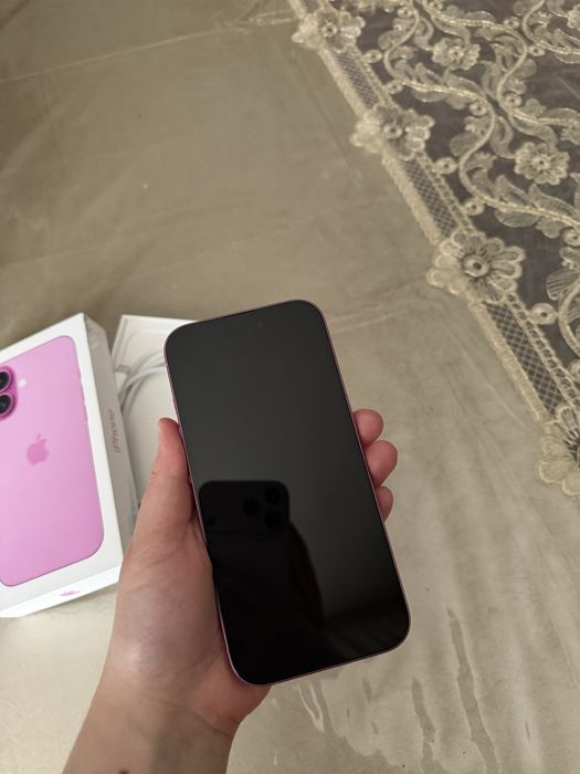 Iphone 16 емкость 100%