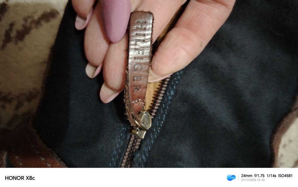 Продаю женские сапоги