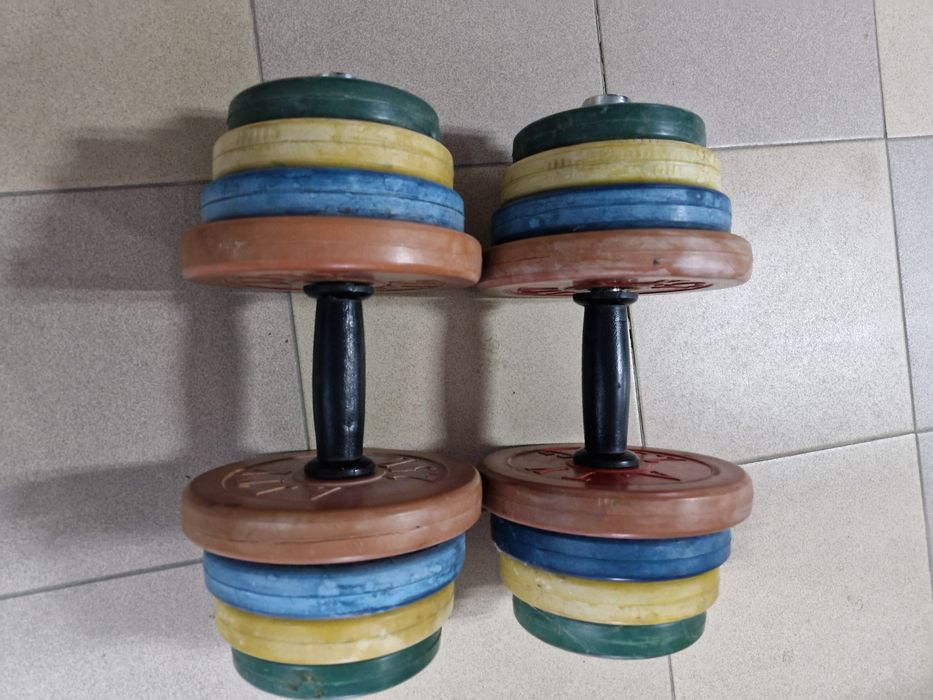 Продам гантели б/у в отличном состоянии. 25000 тг.