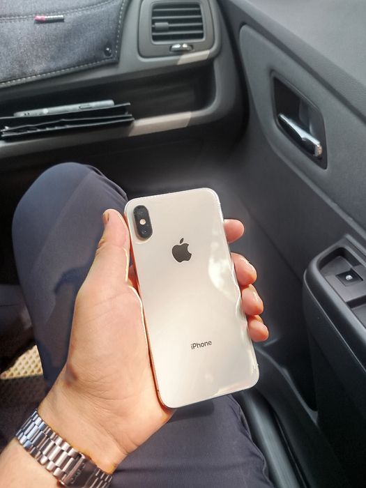 iPhone xs sotiladi