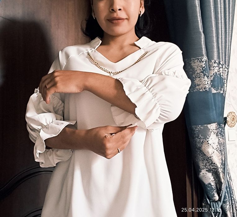 Классическая белая женская блузка. Состояние: новое Размер: 46