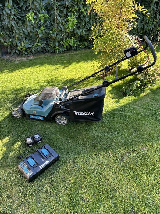 Makita masina electrica de tuns iarba DLM380mm cu baterii si incarcator