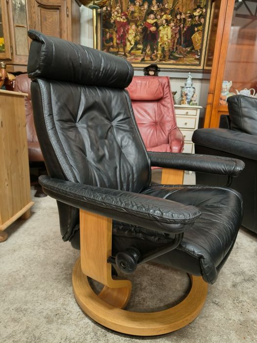 Relax кресло от естествена кожа с повдигаща се облегалка