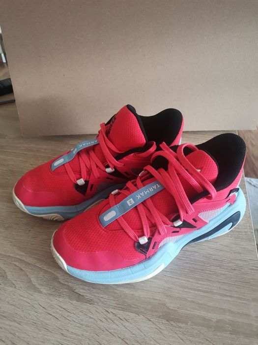 Маратонки, леки и удобни