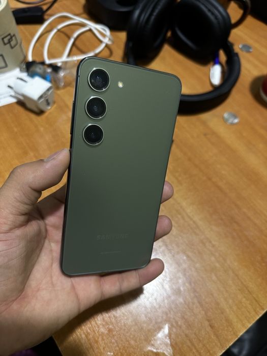 Samsung S23 8/256
