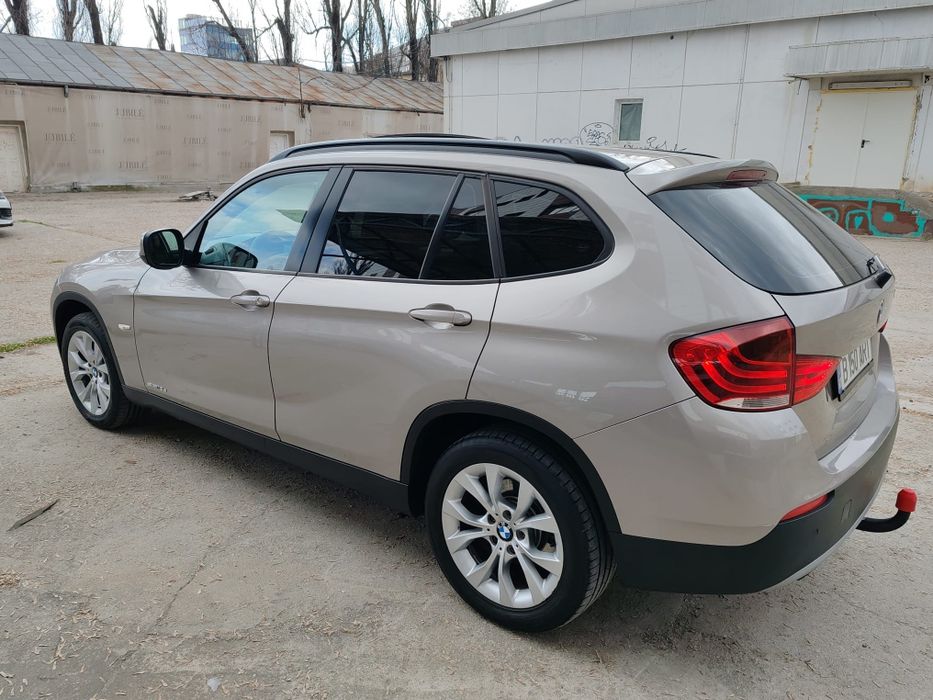 BMW X1 2011 — imagine 2