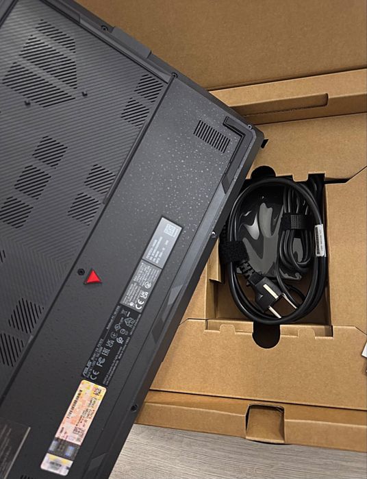 Laptop Asus TUF Gaming F17