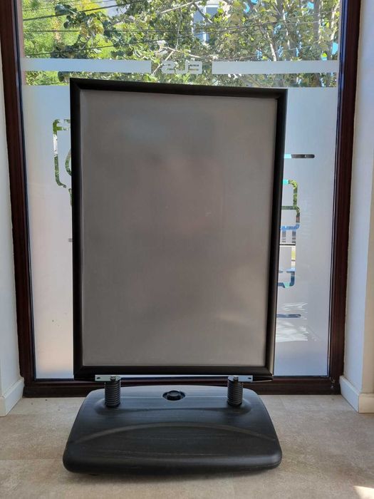 Vand panou exterior pentru reclama A0