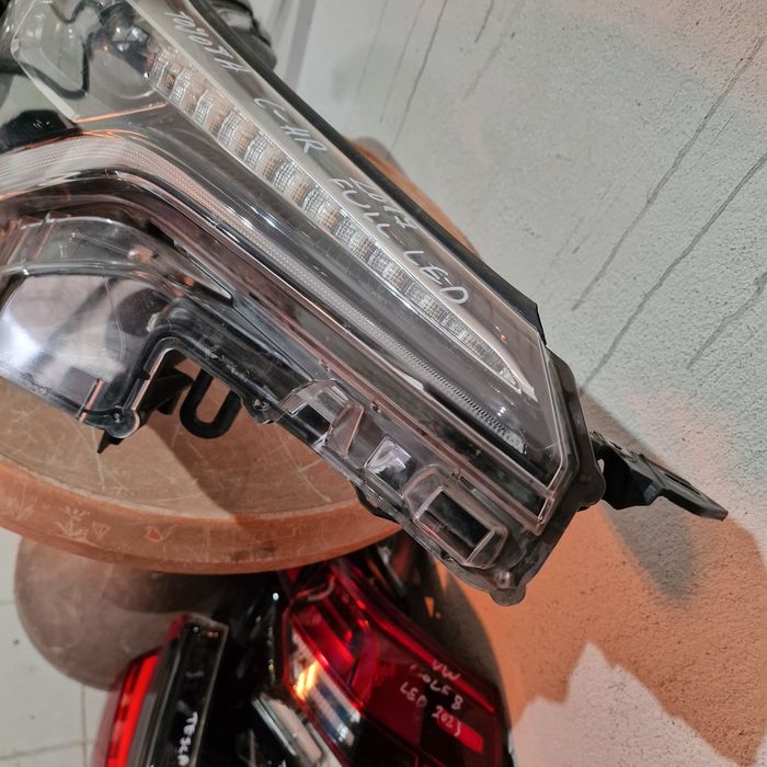 Toyota C-HR 2017 full led десен фар