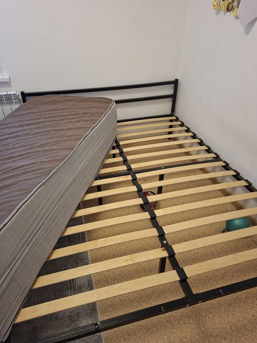 Кровать двуспальная