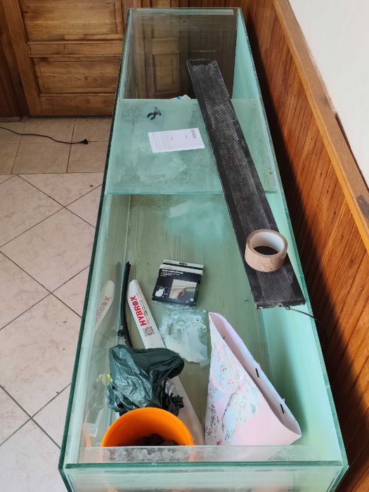 Acvariu 220x50x50 cm folosit 6 luni