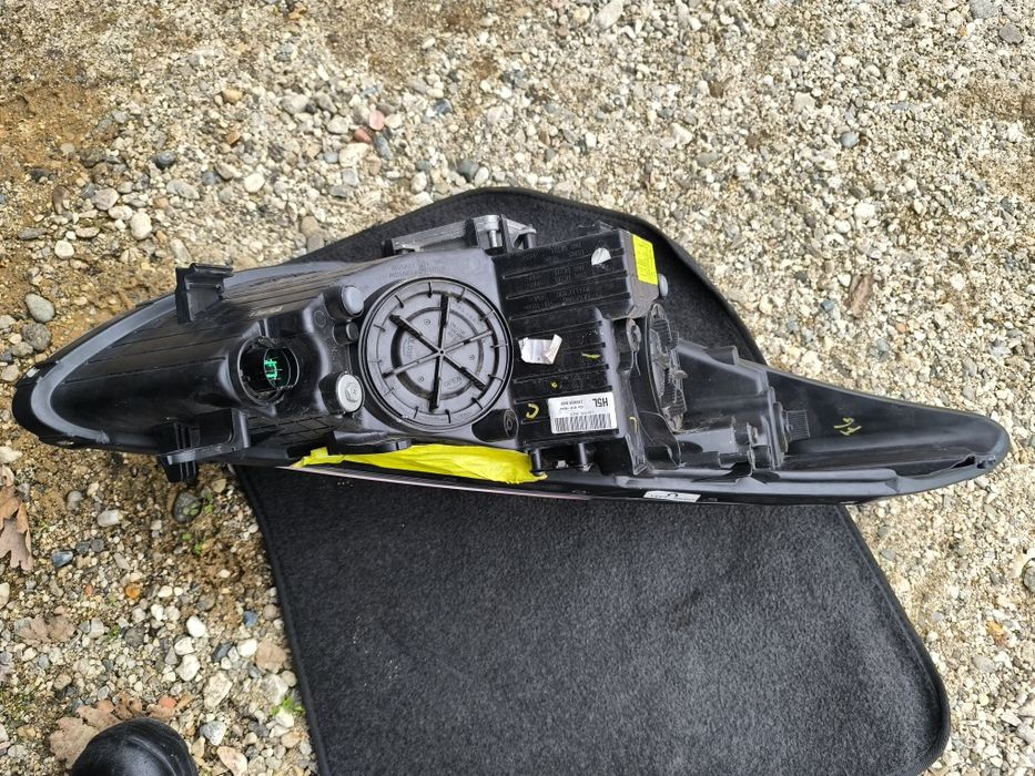 Ляв ксенонов фар за Хюндай и30