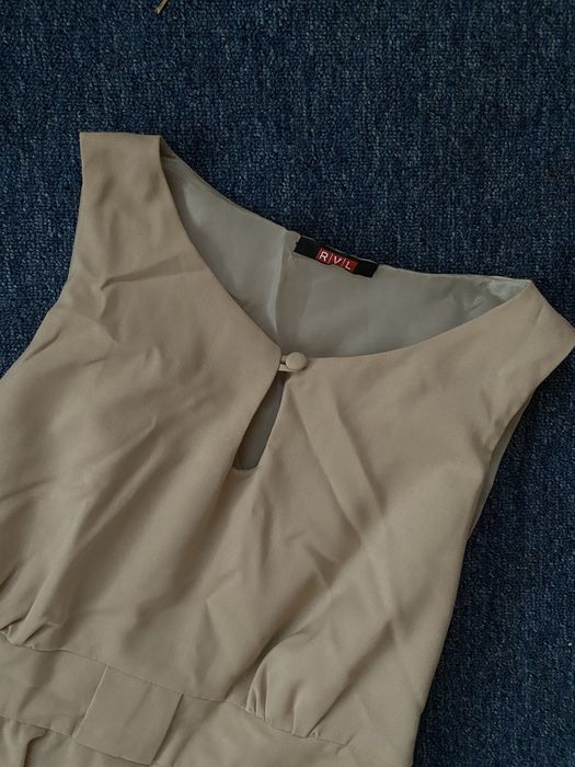 rochie eleganta bej