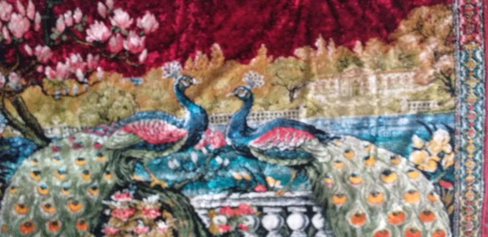 carpete persane și cuvertura cusuta manual.