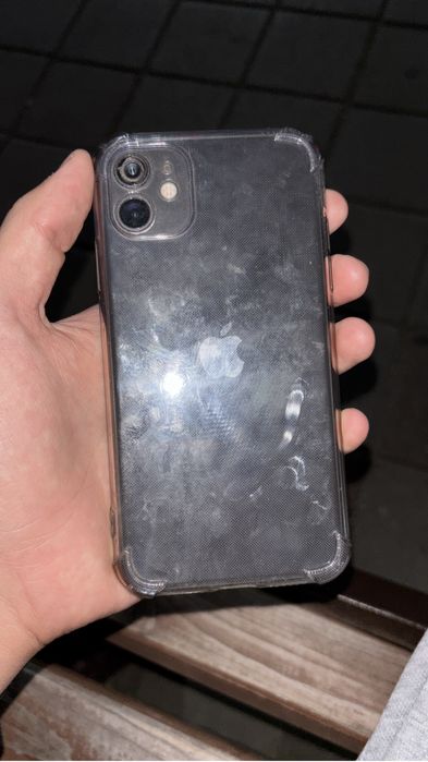 Продам айфон 11