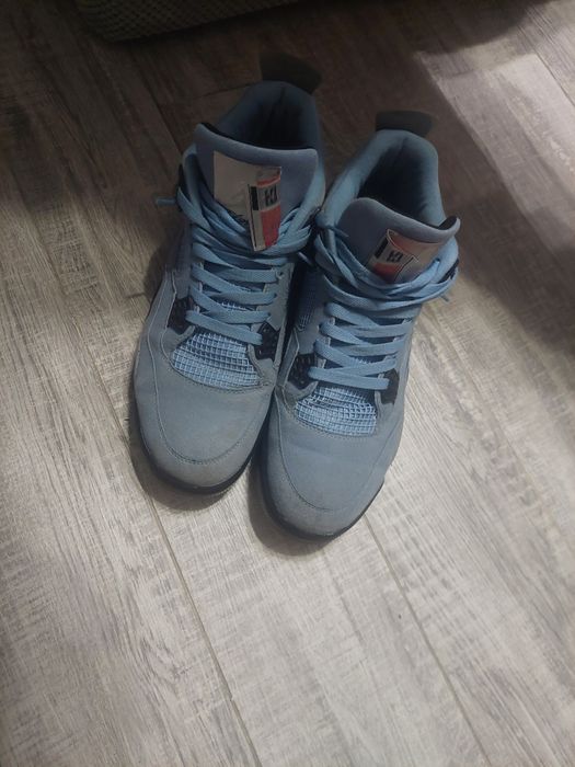 Jordan 4 universiti blue