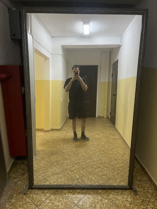 Большое напольное зеркало