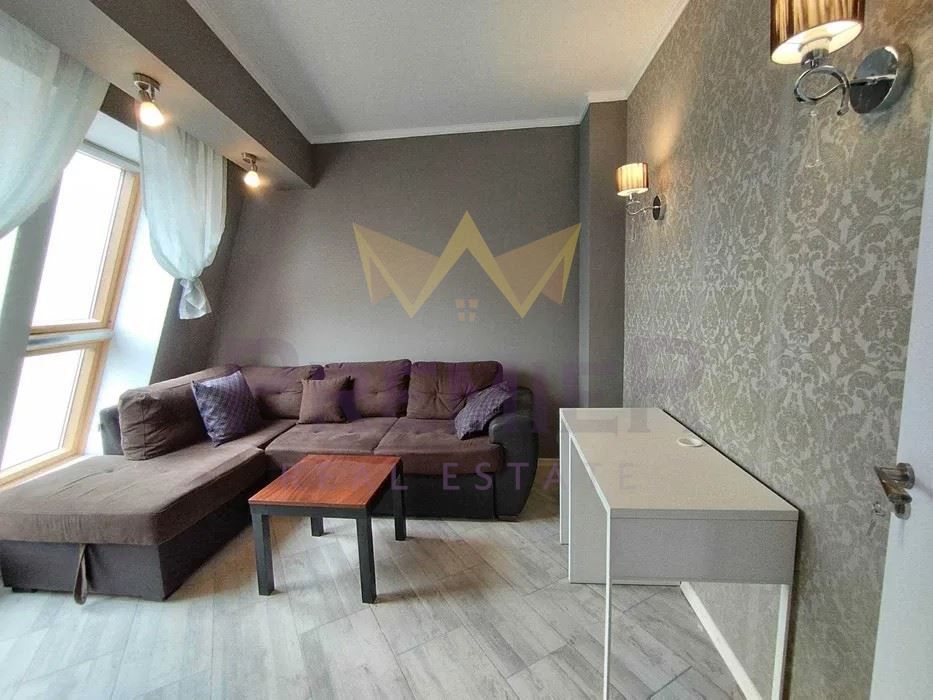 Дава се под наем Четиристаен апартамент в Варна, Чайка - 140 кв.м за 900 € - Снимка #10