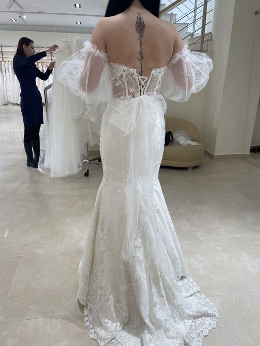 Rochie mireasă sirenă