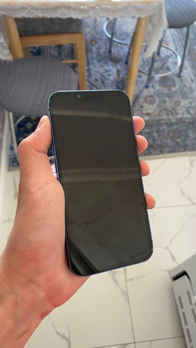 Продам IPhone 13 128 голубой