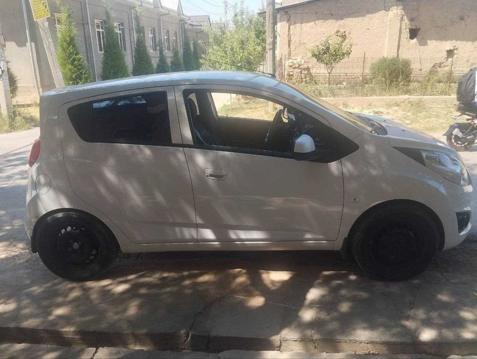 Автомобиль Spark, 2018