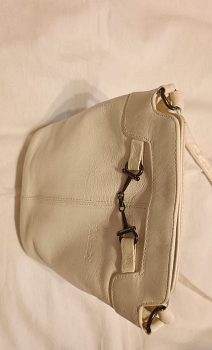 Geanta de umăr din piele de  culoarea crem