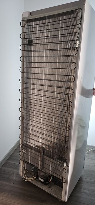 Витринный холодильник