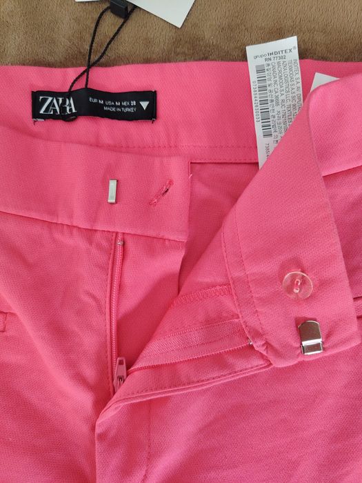 Pantaloni ZARA noi cu etichetă mărimea M – Roz Fuchsia, model evazat / flare