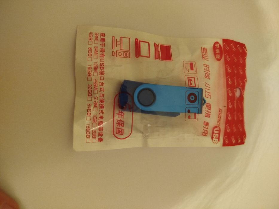 Новые фирменные флешки