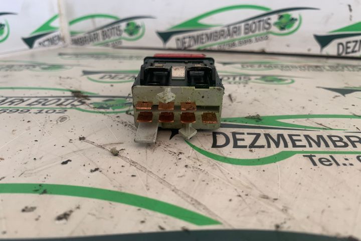 Buton avarie Volkswagen VW Polo a 3-a generatie 6N