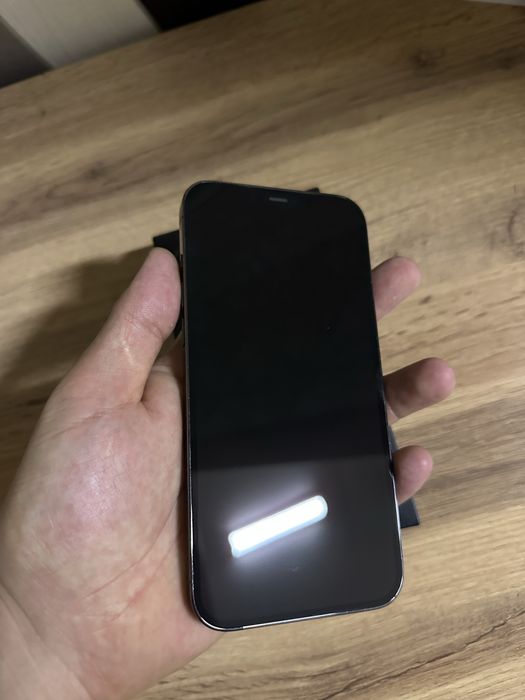 Продам айфон 12 pro max