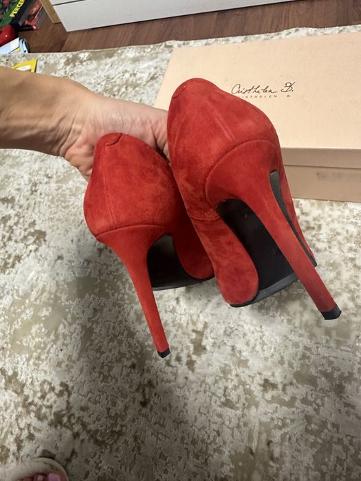 Pantofi stiletto musette 38 rosii, noi