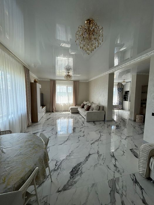 Сдается коттедж в Боровом (Бурабай). 200м2, рядом лес,озера.