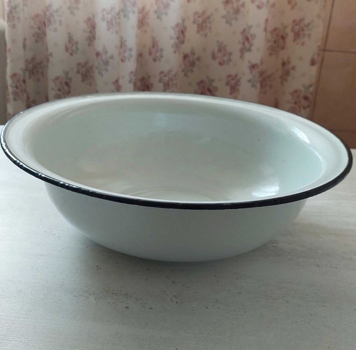 Эмалированные тазы