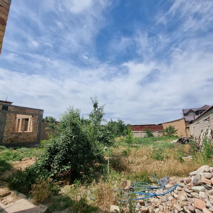 Uch qaxramanda Uy sotiladi 8sotix katej qurishga zor variant