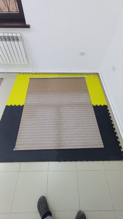 Жалюзи б/у  Ролл шторы с креплением